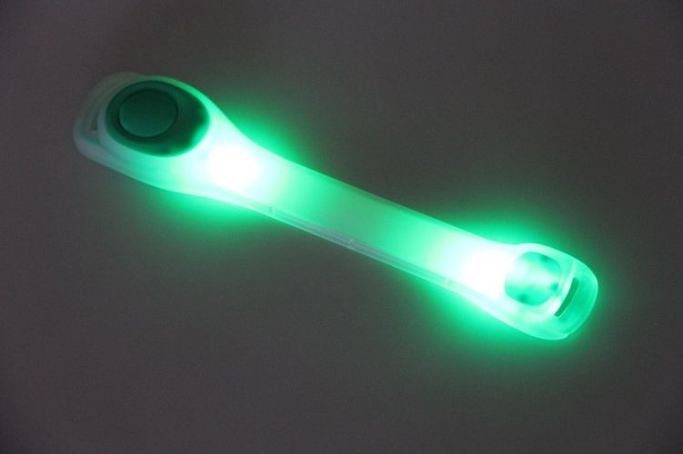 1X Clignotant LED S√©curit√© Nuit R√©fl√©chissant Ceinture Strap Arm Band Brassard V√©lo Courir S√©curit√© dans les Sports En Plein Air Sport Durable